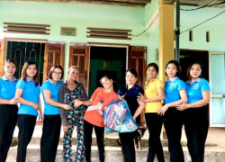 Phụ nữ xã Tam Lộc hỗ trợ giúp đỡ hội viên phụ nữ Khuyết tật