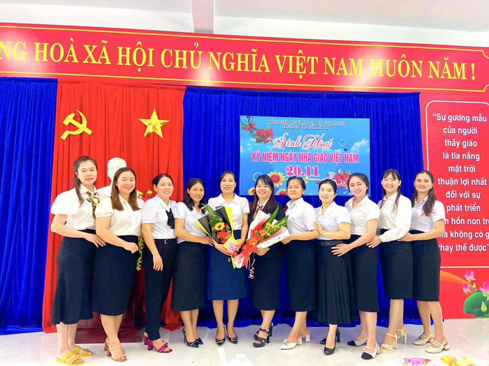 Các trường Mẫu giáo, Tiểu học và THCS trên địa bàn xã sôi nổi các hoạt động chào mừng kỷ niệm 41 năm ngày Nhà giáo Việt Nam 20/11!